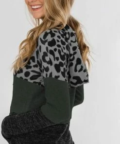 Merkloos Hoodie Trui Dames - Luipaardprint Groen - Maat S -Exporteren dameskleding winkel 447x840 3