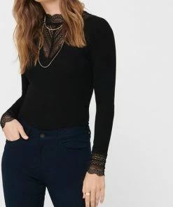 ONLY ONLTILDE L/S HIGH NECK LACE TOP JRS NOOS Dames Top - Maat XS -Exporteren dameskleding winkel 457x840