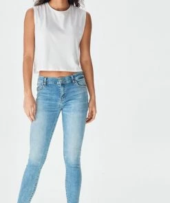 LTB Jeans LTB Lonia Jeans Volwassenen Lichtblauw 31 LTB Jeans LTB Lonia Jeans Volwassenen Lichtblauw -Exporteren dameskleding winkel 474x840