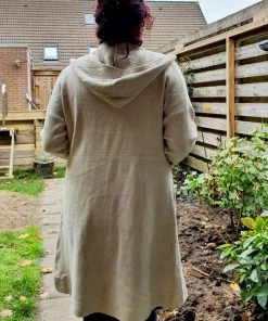 Puro Lino Warme Lange Vest In BEIGE Kleur Met Steek Zakken En Capuchon - Dames Vest - Maat 40/42