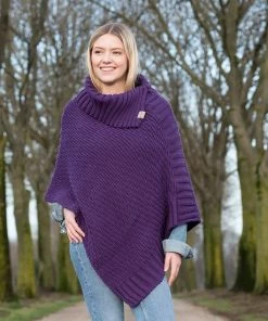 Knit Factory Nicky Gebreide Dames Poncho - Zwart - One Size - Met Opstaande Kraag -Exporteren dameskleding winkel 550x550 102