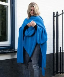 Onbekend Knit Factory Jazz Gebreid Omslagvest - Dames Poncho - Purple - One Size - Inclusief Sierspeld -Exporteren dameskleding winkel 550x550 122