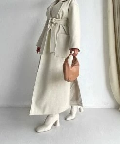 Merkloos Manteljas Met Ceintuur - Beige -Exporteren dameskleding winkel 550x702 4
