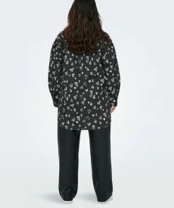 Only Carmakoma ONLY Blouse CARMINSA Oversized -Exporteren dameskleding winkel 550x702 6