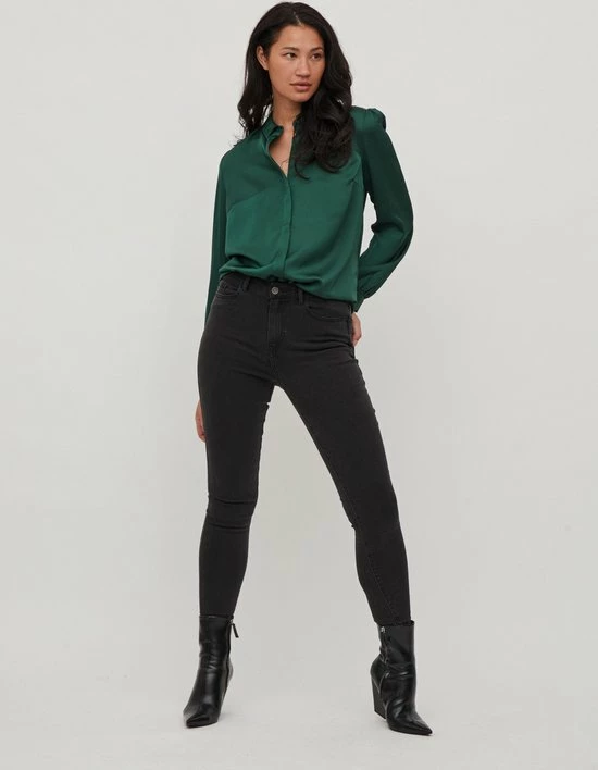 Vila Blouse Viellette Satin L/s Shirt/su - Noos 14063320 Pineneedle Dames Maat - W34 7 Vila Blouse Viellette Satin L/s Shirt/su - Noos 14063320 Pineneedle Dames Maat - W34 - Afbeelding 5