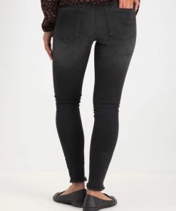 ONLY ONLBLUSH LIFE MID ANK RAW REA1099 NOOS Dames Jeans - Maat XL X 34 18 ONLY ONLBLUSH LIFE MID ANK RAW REA1099 NOOS Dames Jeans - Maat XL X 34 -Exporteren dameskleding winkel 550x711 96