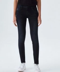 LTB Jeans LTB Nicole Jeans Volwassenen Donkerblauw -Exporteren dameskleding winkel 550x714 2