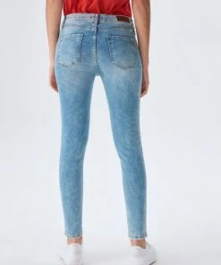 LTB Jeans LTB Lonia Jeans Volwassenen Lichtblauw 26 LTB Jeans LTB Lonia Jeans Volwassenen Lichtblauw -Exporteren dameskleding winkel 550x728