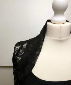 Merkloos Dames Kanten Banned Bolero Top Lynn Met Lange Mouwen Zwart Maat S -Exporteren dameskleding winkel 550x732 21