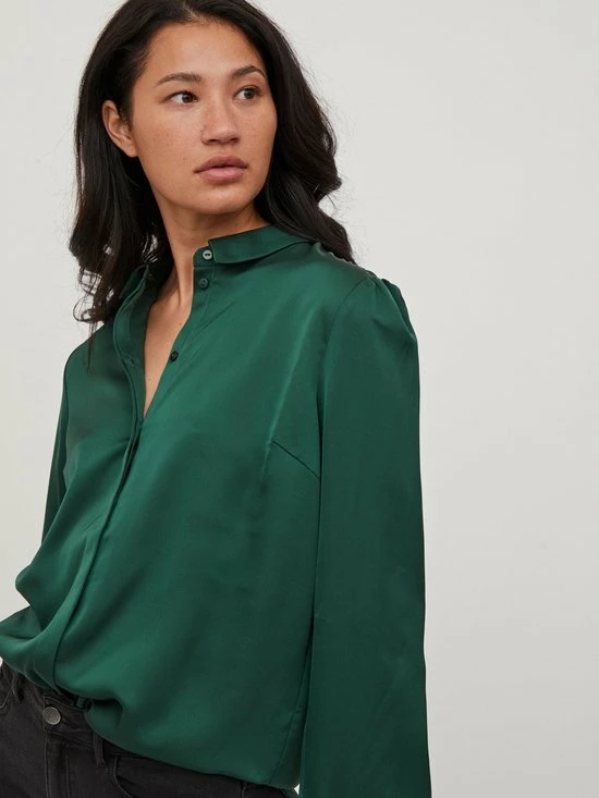 Vila Blouse Viellette Satin L/s Shirt/su - Noos 14063320 Pineneedle Dames Maat - W34 9 Vila Blouse Viellette Satin L/s Shirt/su - Noos 14063320 Pineneedle Dames Maat - W34 - Afbeelding 7