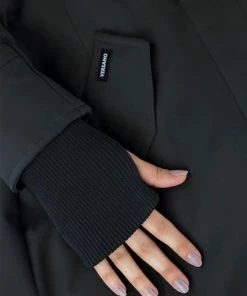 Versano Rani N Parka Dames Winterjas S - Zwart -Exporteren dameskleding winkel 550x733 291