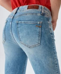 LTB Jeans LTB Lonia Jeans Volwassenen Lichtblauw 27 LTB Jeans LTB Lonia Jeans Volwassenen Lichtblauw -Exporteren dameskleding winkel 550x733 378