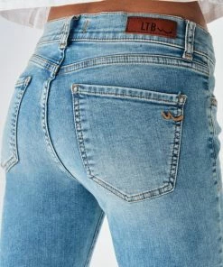 LTB Jeans LTB Lonia Jeans Volwassenen Lichtblauw 30 LTB Jeans LTB Lonia Jeans Volwassenen Lichtblauw -Exporteren dameskleding winkel 550x733 379