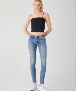 LTB Jeans LTB Nicole Jeans Volwassenen Lichtblauw -Exporteren dameskleding winkel 550x733 400