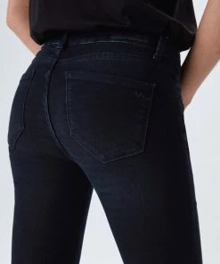 LTB Jeans LTB Nicole Jeans Volwassenen Donkerblauw 23 LTB Jeans LTB Nicole Jeans Volwassenen Donkerblauw -Exporteren dameskleding winkel 550x733 42