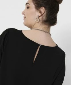 ONLY CARMAKOMA CARVICA Dames Top - Maat 44 9 ONLY CARMAKOMA CARVICA Dames Top - Maat 44 -Exporteren dameskleding winkel 550x733 551
