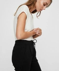 VERO MODA VMEVA MR LOOSE STRING PANTS NOOS Dames Broek - Maat L X L32 19 VERO MODA VMEVA MR LOOSE STRING PANTS NOOS Dames Broek - Maat L X L32 -Exporteren dameskleding winkel 550x733 597