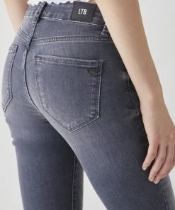 LTB Jeans LTB Nicole Jeans Volwassenen Lichtblauw 19 LTB Jeans LTB Nicole Jeans Volwassenen Lichtblauw -Exporteren dameskleding winkel 550x733 613