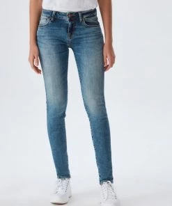 LTB Jeans LTB Nicole Jeans Volwassenen Lichtblauw 26 LTB Jeans LTB Nicole Jeans Volwassenen Lichtblauw -Exporteren dameskleding winkel 550x733 89