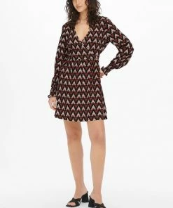 JDY JDYLOTUS L/S WRAP DRESS JRS Dames Jurk - Maat XL 18 JDY JDYLOTUS L/S WRAP DRESS JRS Dames Jurk - Maat XL -Exporteren dameskleding winkel 550x781 9