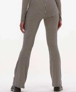 Colourful Rebel Retro Geo Broek Geel Dames - Wijduitlopende Fit - Polyester - L 13 Colourful Rebel Retro Geo Broek Geel Dames - Wijduitlopende Fit - Polyester - L -Exporteren dameskleding winkel 550x785 16