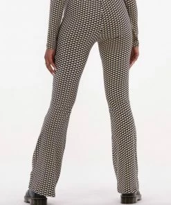 Colourful Rebel Retro Geo Broek Geel Dames - Wijduitlopende Fit - Polyester - S 13 Colourful Rebel Retro Geo Broek Geel Dames - Wijduitlopende Fit - Polyester - S -Exporteren dameskleding winkel 550x785 36