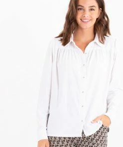 Witte Blouse Van Je M'appelle - Dames - Travelstof - Maat S - 6 Maten Beschikbaar -Exporteren dameskleding winkel 550x791 3