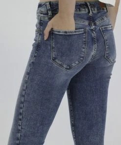 LTB Jeans LTB Nicole Jeans Volwassenen Lichtblauw 35 LTB Jeans LTB Nicole Jeans Volwassenen Lichtblauw -Exporteren dameskleding winkel 550x797 1