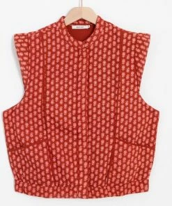 Sissy Boy Sissy-Boy - Donkerrode Gilet Met Bloemenprint -Exporteren dameskleding winkel 550x805 4