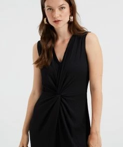 WE Fashion Dames Jumpsuit Met Knoopdetail En Structuur 13 WE Fashion Dames Jumpsuit Met Knoopdetail En Structuur -Exporteren dameskleding winkel 550x809 2