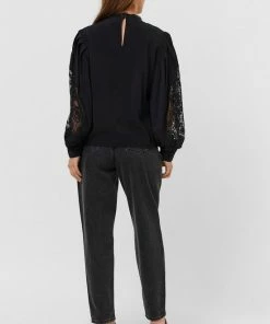 Vero Moda Blouse Vmcatinka Ls Top Wvn Ga 10256788 Black Dames Maat - M -Exporteren dameskleding winkel 550x823 24