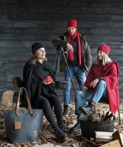 Onbekend Knit Factory Jazz Gebreid Omslagvest - Dames Poncho - Purple - One Size - Inclusief Sierspeld -Exporteren dameskleding winkel 550x824 147