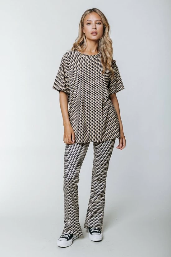 Colourful Rebel Retro Geo Broek Geel Dames - Wijduitlopende Fit - Polyester - S 3 Colourful Rebel Retro Geo Broek Geel Dames - Wijduitlopende Fit - Polyester - S