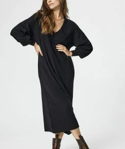 ONLY ONLNEW TESSA L/S MIDI V DRESS KNT NOOS Dames Jurk - Maat L 19 ONLY ONLNEW TESSA L/S MIDI V DRESS KNT NOOS Dames Jurk - Maat L -Exporteren dameskleding winkel 550x825 128