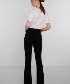 Pieces Dames 17111068 PEGGY FLARED HW JEANS BL-VI BC Zwart - Maat M -Exporteren dameskleding winkel 550x825 166