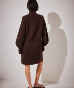 NA-KD Oversized Knitted Polo Dress Dames Jurk - Maat M -Exporteren dameskleding winkel 550x825 284