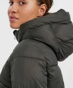 VERO MODA VMUPPSALA SHORT JACKET NOOS Dames Jas - Maat M 11 VERO MODA VMUPPSALA SHORT JACKET NOOS Dames Jas - Maat M -Exporteren dameskleding winkel 550x825 297