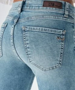 LTB Jeans LTB Lonia Jeans Volwassenen Lichtblauw 24 LTB Jeans LTB Lonia Jeans Volwassenen Lichtblauw -Exporteren dameskleding winkel 550x825 310
