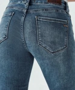 LTB Jeans LTB Nicole Jeans Volwassenen Lichtblauw -Exporteren dameskleding winkel 550x825 312