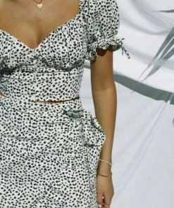 Merkloos Chouete Club White Cropped Dotted Top -Exporteren dameskleding winkel 550x825 60